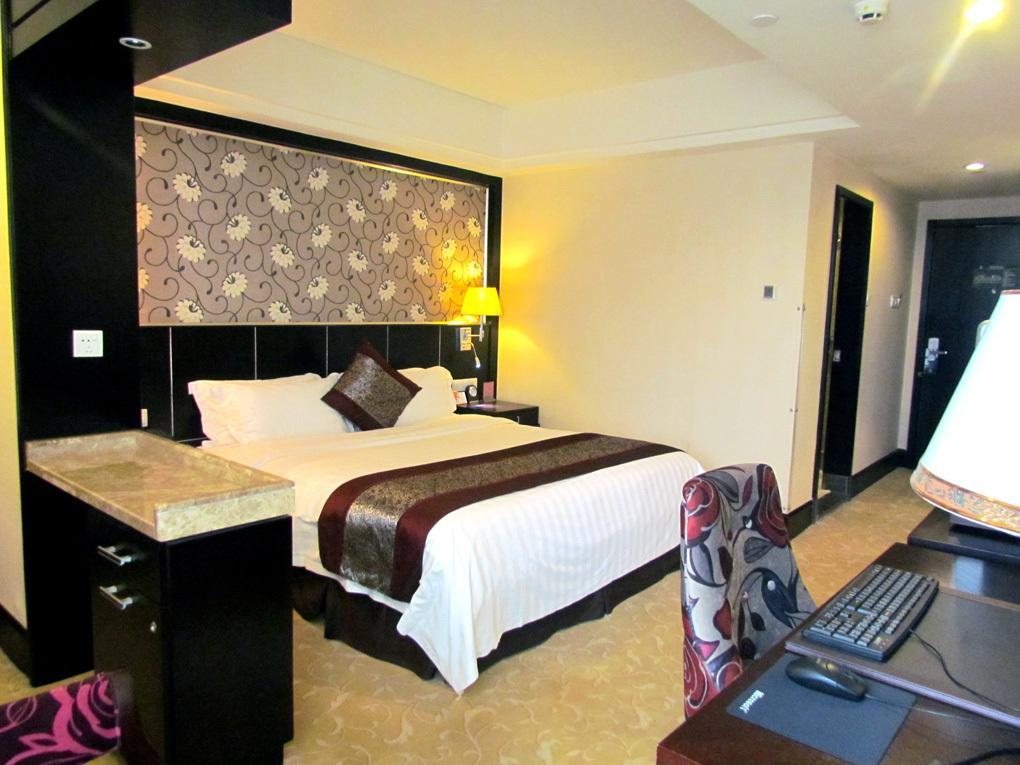 Zhaorui International Hotel Wuhan Exterior photo