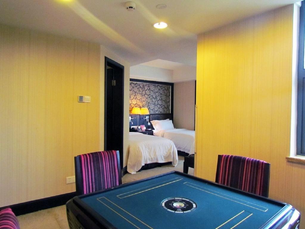 Zhaorui International Hotel Wuhan Exterior photo